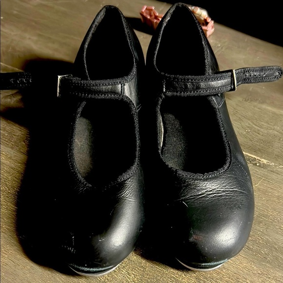 Capezio Black Tele Tone Tap Shoes with Strap and Rounded Toe - Picture 1 of 7